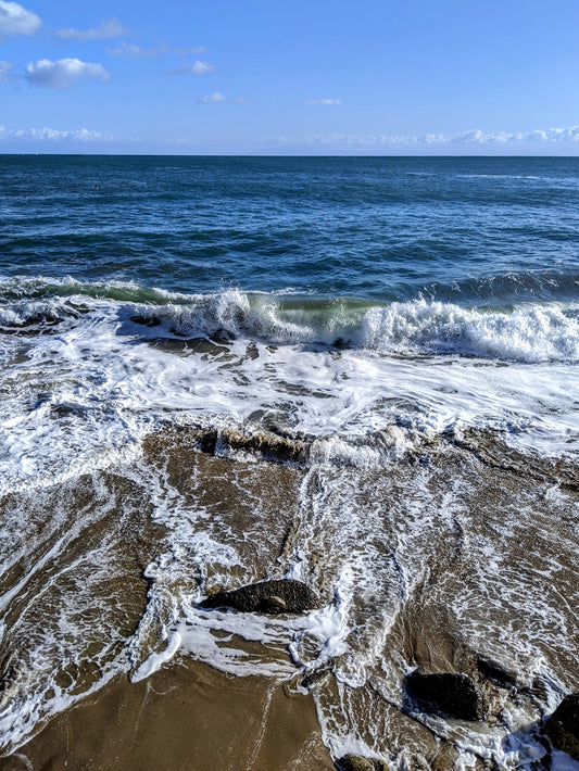 Waves coming upon shore in Santa Cruz, California. Freediving location