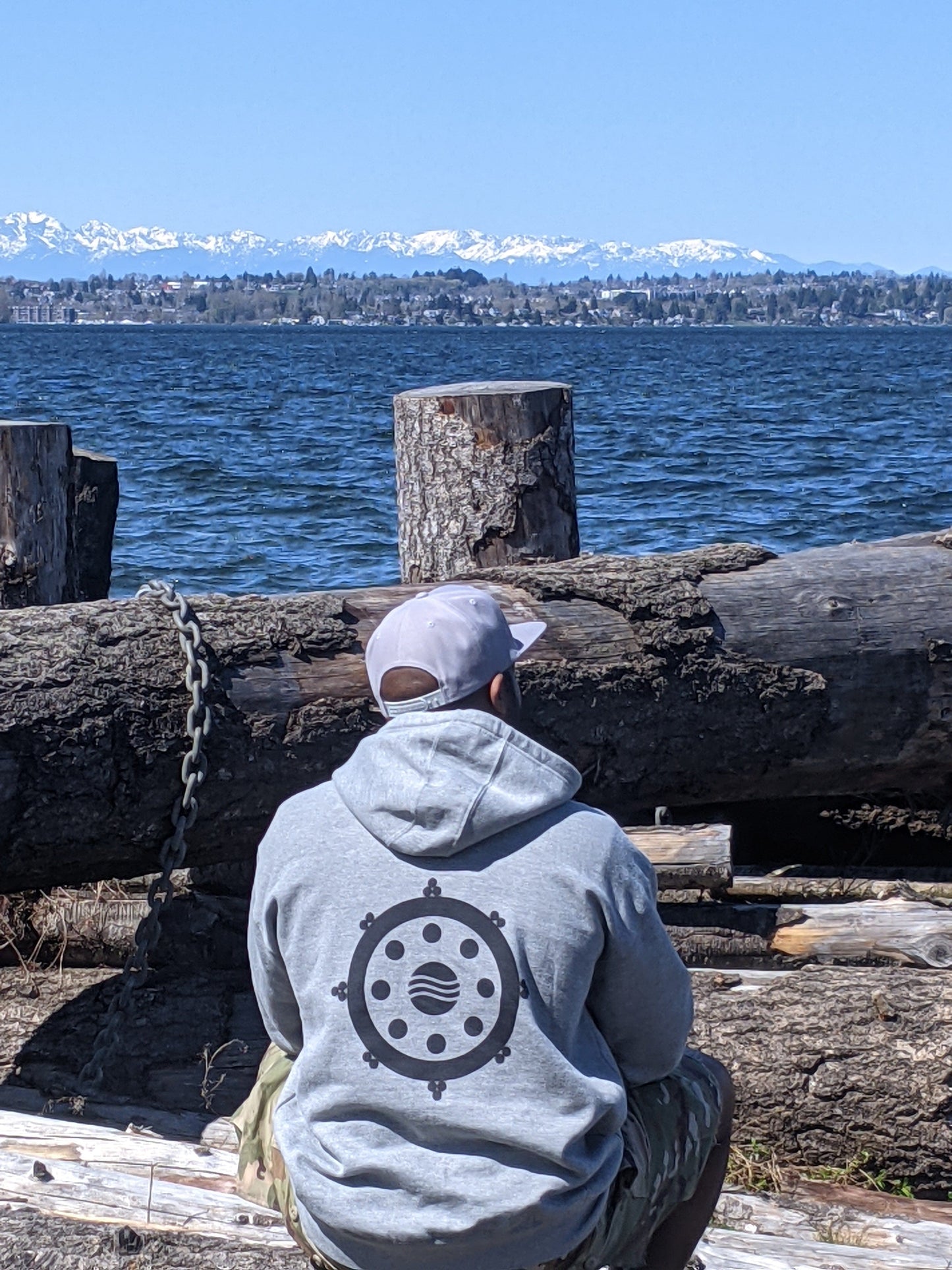 Light weight freediving hooded sweater, grey, Noble Eightfold Path logo